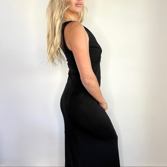 Yigal Azrouel Black Plunge Neck Long Gown - Picture 2 of 10